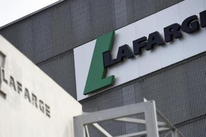 Paris Ceza Mahkemesi Lafarge'ın terör örgütünü finanse etmekten suçlu olduğuna hükmetti