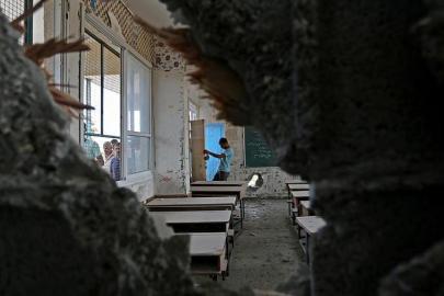 Soykırımcı İsrail, Batı Şeria'da okula giden Filistinli öğrencilere ses ve gaz bombası attı