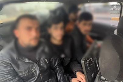 Taksiyle göçmen kaçıran sürücüleri polis yakaladı: 334 bin TL ceza kesildi