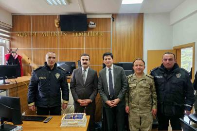 Tatvan Adliyesi’nde polislere sürpriz kutlama