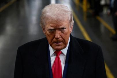 Trump'ın onay oranı düşmeye devam ediyor