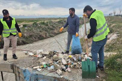 Van Gölü’nün sessiz kahramanları için yol temizliği