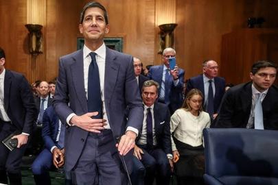 ABD Senatosu Warsh'ı Fed başkanı olarak onayladı