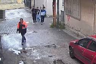 Adana'da vicdanları sızlatan olay: 52 yaşındaki adam çocuklar tarafından darbedildi