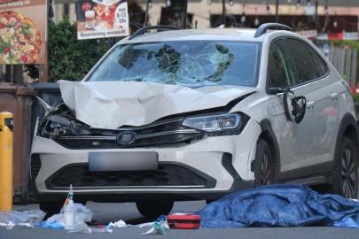 Almanya'da bir araç, yayaların arasına daldı: 2 ölü, 8 yaralı
