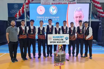 Artvin Eleşkirt Gençlik Spor Kulübü bölge birincisi oldu