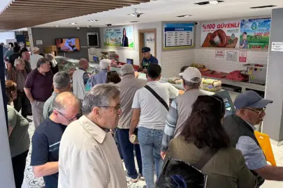 Aydın'da Halk Ege Et’te bayram indirimi yoğun ilgi gördü