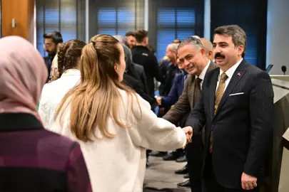 Başkan Oktay Yılmaz, belediye personeliyle bayramlaştı