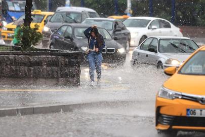 Bayramın ikinci günü 15 il için kuvvetli yağış uyarısı
