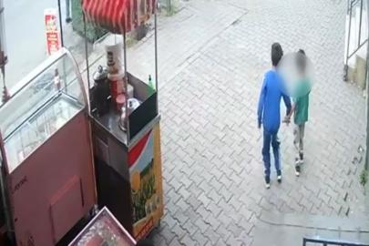 Bıçakla kediye zarar veren çocuklar, kendilerini uyaran kadının üzerine yürüdü