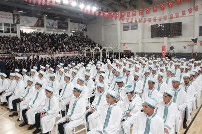 Cizre'de eğitimlerini tamamlayan 335 hafız ve hafize icazetlerini aldı