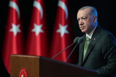 Cumhurbaşkanı Erdoğan, Necip Fazıl Kısakürek'i andı