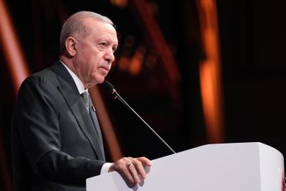 Cumhurbaşkanı Erdoğan, Necip Fazıl Kısakürek'i andı