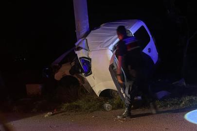 Direğe çarpan araçta 2 ölü, 2 yaralı