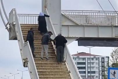 Diyarbakır'daki üstgeçitler yaşlı ve engelliler için çileye dönüşmeye devam ediyor