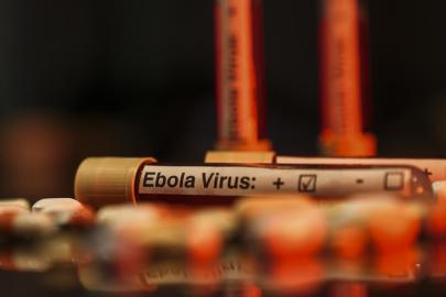 Ebola mücadelesine Batı'dan bütçe darbesi: Salgın küresel riske dönebilir