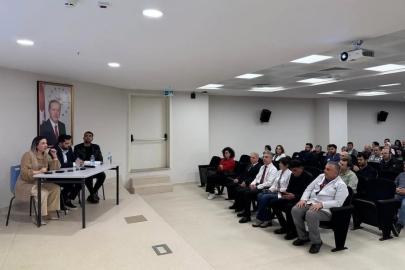 Erzincan’da sağlık personeline "Mesleki Sorumluluk Kurulu" eğitimi verildi