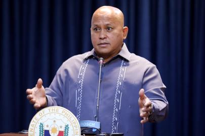 Filipinler senatosunda silah sesleri: Üst düzey bir senatör aranıyor