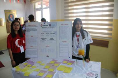 Gençlerin bilimsel projeleri görücüye çıktı