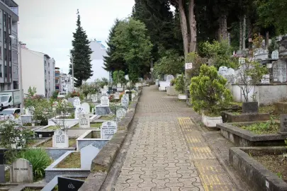 Giresun’da mezarlıklar bayrama hazır