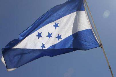Honduras'ta düzenlenen 2 ayrı saldırıda 6'sı polis 24 kişi öldürüldü