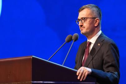 İletişim Başkanı Duran, Necip Fazıl Kısakürek'i vefatının 43'üncü yılında andı