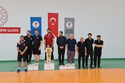 İnönü Üniversitesi, Masa Tenisi Kurumlar Ligi’nde Malatya ikincisi oldu