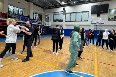 İstanbul Maltepe'de kadınlara öz savunma eğitimi