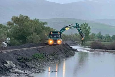 Karasu Nehri’nde sedde yükseltme çalışmaları sürüyor