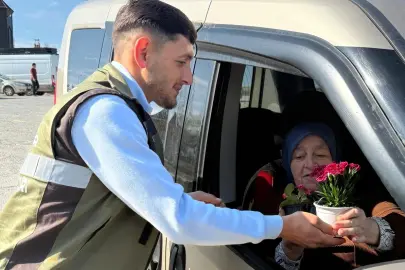 Kocaeli’de mezarlıklarda bayrama yakışan hizmet