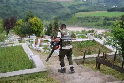 Kocaeli’de şehitlik ve mezarlıklar bayrama hazır