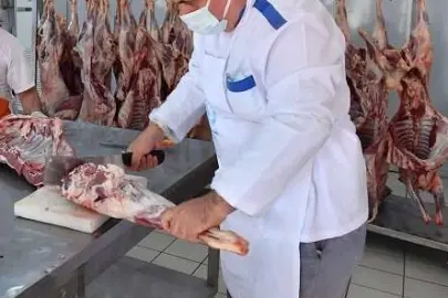 Kurban kesimini işi bilen kasaplar yapmalı!