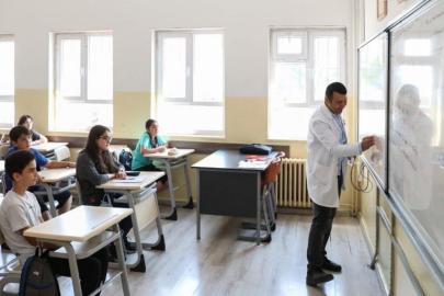 Öğretmenlerin il içi yer değiştirme sonuçları açıklandı