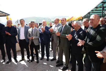 Sakarya Geyve'de Nehir Cafe hizmete açıldı