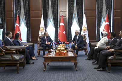 Siyasi partiler bayram ziyareti gerçekleştiriyor