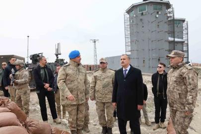 Terörün izlerinin silindiği Tendürek’te bayram nöbetindeki kahramanlar unutulmadı