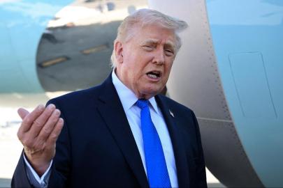 Trump, İran'a saldırıları başlatmayı son 1 saat kala erteleme kararı aldığını söyledi