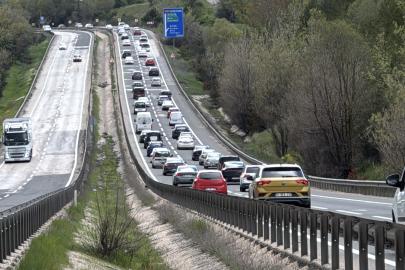 Yola çıkacaklar dikkat! Bayram tatili dönüş trafiği başladı