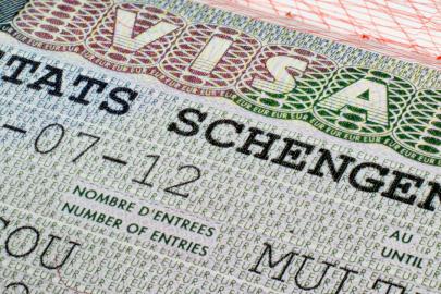 Avrupalı ülkelerden Ruslara verilen Schengen vizelerine kısıtlama çağrısı