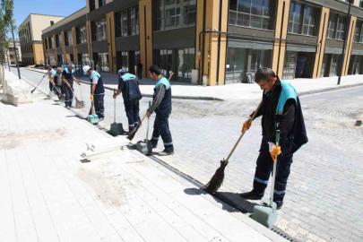Battalgazi Belediyesi’nden Akpınar Çarşısı’nda temizlik çalışması