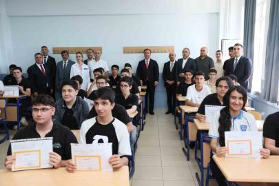 Erzincan’da 41 bin 526 öğrenci karne heyecanı yaşadı