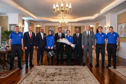Erzurum Valisi Baruş, ceza infaz personelini kabul etti