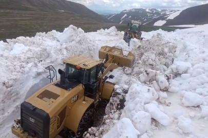 Erzurum’da Haziran ayında karla mücadele çalışması