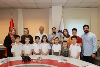 Gebze'de minik öğrencilerden Başkan Büyükgöz’ ziyaret