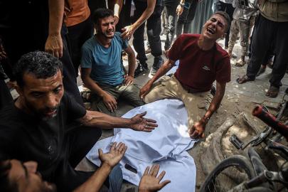 Katil İsrail'in Gazze'ye saldırılarında can kaybı 72 bin 942'ye yükseldi