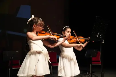 Kocaeli Büyükşehir ile büyüyen yetenekler sahnede parladı