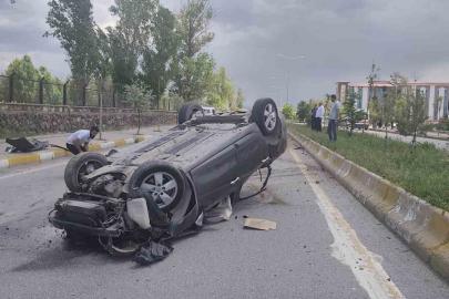 Patnos’ta trafik kazası: Araç takla attı, sürücü yaralandı