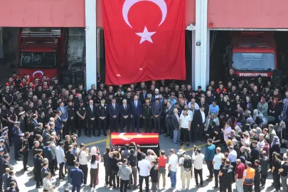 Şehit itfaiye eri Mehmet Tekeli son yolculuğuna uğurlandı
