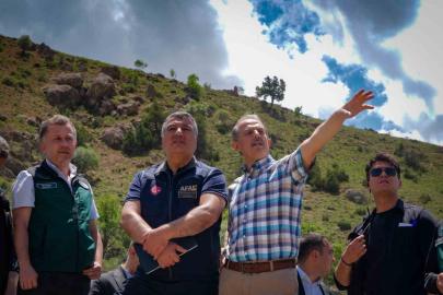 Uzman ekipler heyelan alanını inceledi