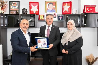 Vali Baruş’tan şehit ailelerine anlamlı ziyaret